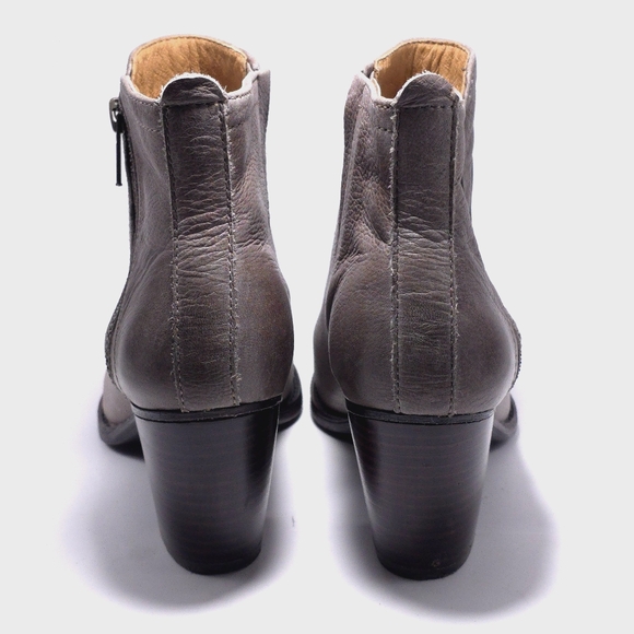 Sofft Womens Sz 6.5 West Leather Short Ankle Boots Taupe Zip Heel Comfort EUC - Picture 5 of 8